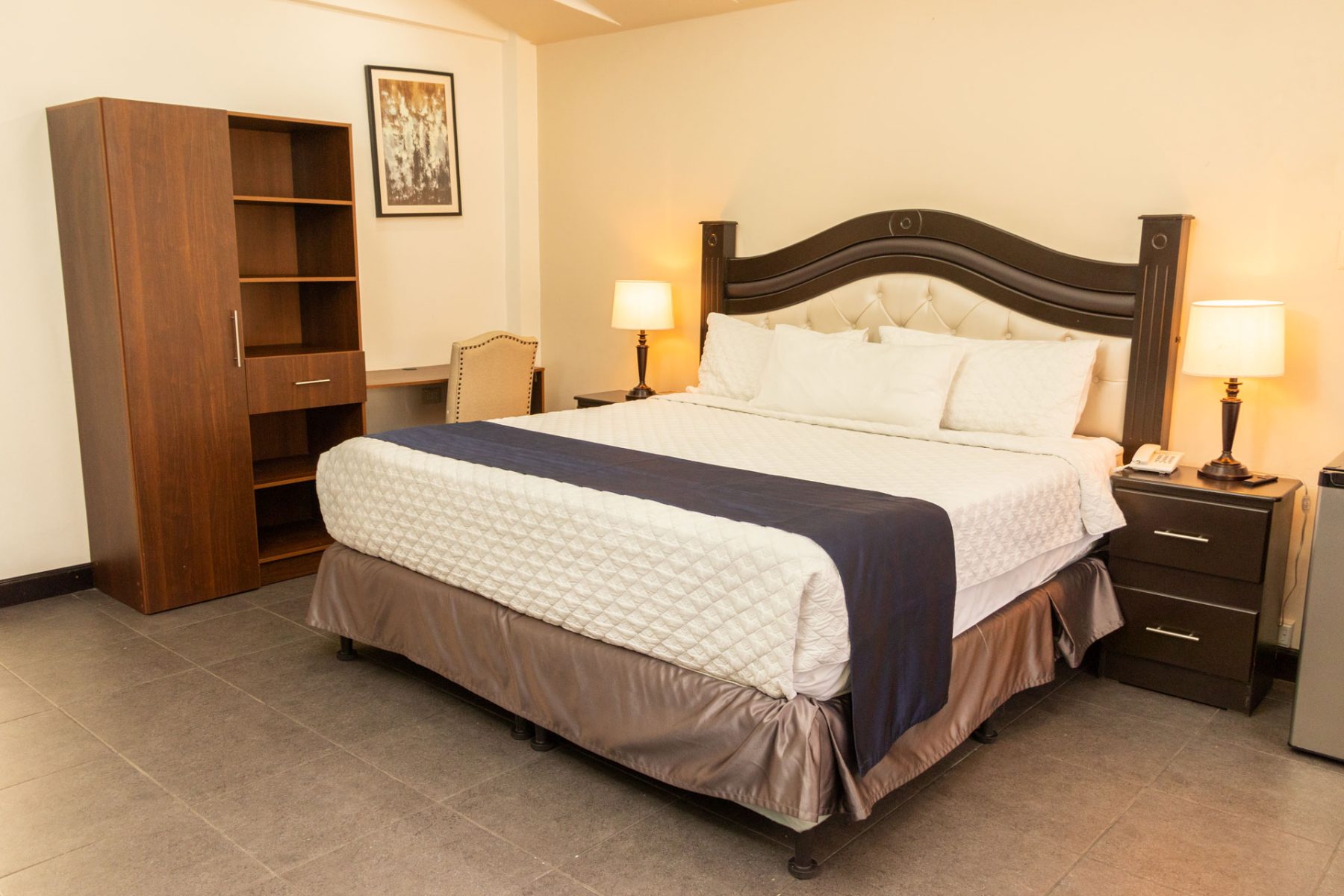 Jr Suite 4
